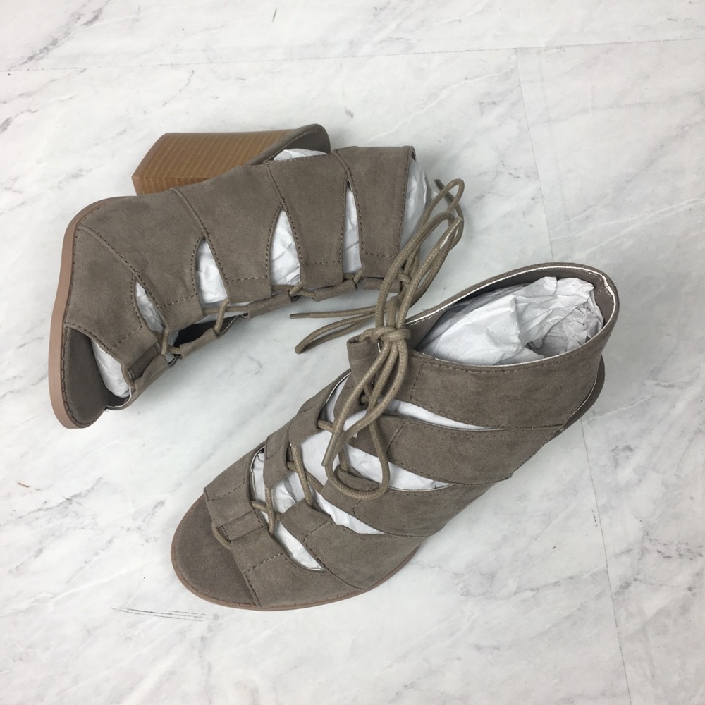 Qupid Barnes-01A Lace up Ankle Heeled Booties